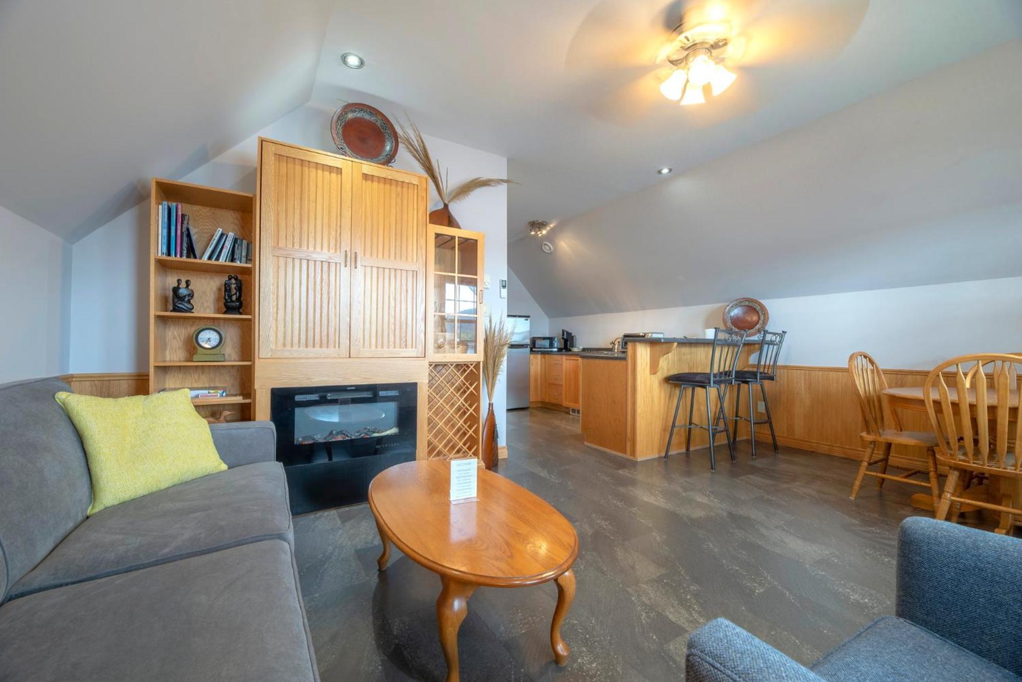 Keltic Quay Cottages & Bayfront Lodge Whycocomagh 외부 사진