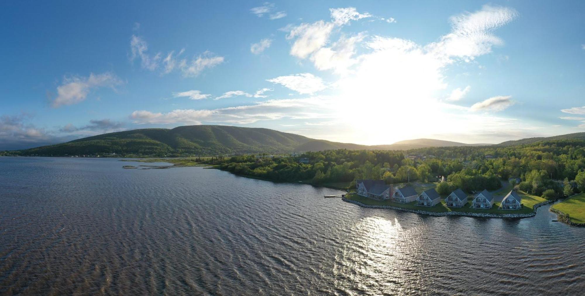 Keltic Quay Cottages & Bayfront Lodge Whycocomagh 외부 사진