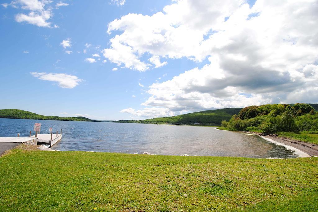 Keltic Quay Cottages & Bayfront Lodge Whycocomagh 객실 사진