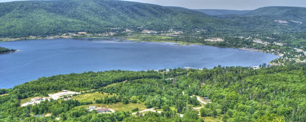 Keltic Quay Cottages & Bayfront Lodge Whycocomagh 외부 사진
