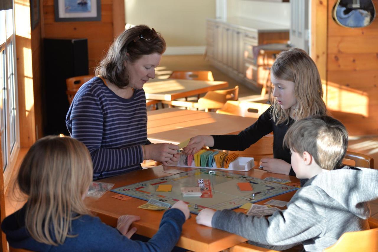 Keltic Quay Cottages & Bayfront Lodge Whycocomagh 외부 사진